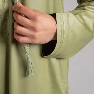 Vêtements islamiques pour hommes les plus vendus, thobe à manches longues, respirant, léger, en polyester, pour toutes les saisons, vêtements décontractés, prix de gros - Product Image 4