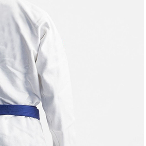 Uniformes de Taekwondo de qualité supérieure en gros d'usine, 100% coton, couleurs personnalisées, logo frontal, séchage rapide, respirant, pour hommes adultes - Product Image 3
