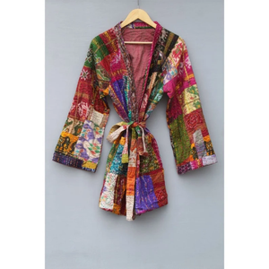 Kimono Kantha Hecho a Mano con Parches de Seda Multicolores, Bata Kantha Única para Invierno, Chaqueta Kimono con Parches Indios a Precio de Fábrica - Product Image 1