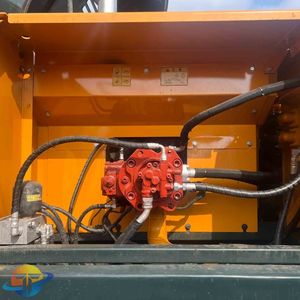 Excavatrice sur chenilles lourde Hyundai R350LC-9T de haute qualité, d'occasion, avec un poids opérationnel de 5 tonnes, forte capacité de travail - Product Image 3