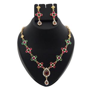 Conjunto de joyería fina Kriaa 1100331, collar Meenakari de piedra austriaca roja con pendientes de acero inoxidable chapados en oro - Product Image 1