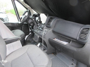 2023 R-A-M Prom-aster 3500 toit élevé 159WB TRÈS PROPRE - Product Image 5