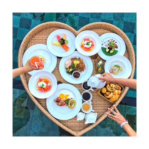 La mejor forma para el uso de la bandeja flotante de ratán en el agua de la piscina Bandeja flotante de ratán Villa de 99 GD - Product Image 5