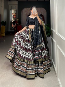 Bollywood Designer Readymade Lehenga Choli Avec Dupatta - Product Image 3