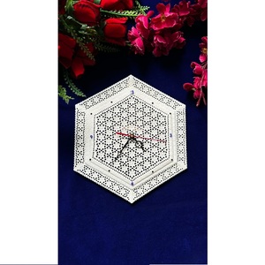 Antik stil Buffalo kemik duvar asılı saat Modern hayvan kemik tasarım Vintage Art Deco tarzı sessiz kuvars tek yüz plastik