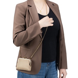 Ando Bag Monedero de cuero con cierre de beso y correa de cadena, mini bolso de hombro con 6 ranuras para tarjetas - Product Image 2