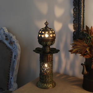 Quemador de incienso Bakhoor de latón de diseño moderno, soporte Dhoop Dani Bakhoor, soporte de incienso para quemador Loban para oficinas en el hogar y templos - Product Image 1