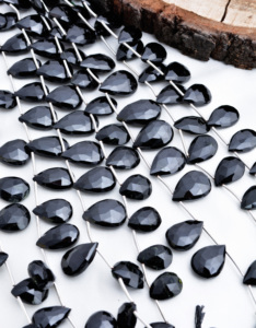 Oferta de Liquidación: Espinela Negra Facetada en Forma de Almendra, 7 Hilos, Piedra Preciosa para la Elaboración de Joyería Fina - Product Image 4