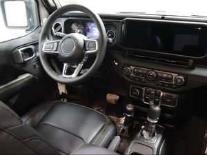 Oferta Especial: Jeep Wrangler Sahara 2026, Tracción en las Cuatro Ruedas, Transmisión Automática, 285HP - Product Image 6