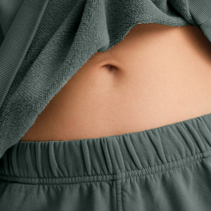 Pull à capuche à col rond en coton lourd surdimensionné pour femmes Sweat-shirt d'hiver brodé de logo personnalisé avec techniques lavées - Product Image 4