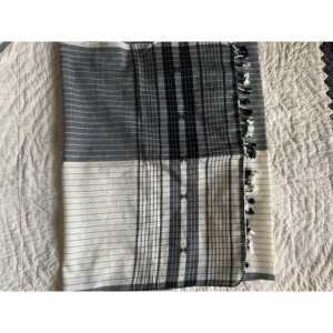 Pañuelo/Hijab Instantáneo de Algodón y Poliéster Bicolor Estilo Pergamino/Pizarra Tejido a Mano con Opción de Logotipo Personalizado - Product Image 3