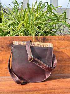 Hot Sale Western Handmade Tooled Cowhide Leather Crossbody Purse Genuine Leather Women High Quality Designer <b>Unique</b> Handbags - Product Image 2