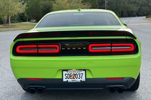 Dodge Challenger SRT Hellcat Jailbreak 2023 Usado ~1,500 Millas, Motor Hemi V8 Supercargado de 717 hp, Color Sublime, Kit Widebody - Product Image 6