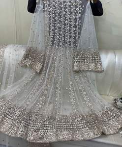 Salwar Kameez Gota Patti Moderno en Tonos Vibrantes para Mujer, Ropa Festiva con Artesanía Tradicional - Product Image 6