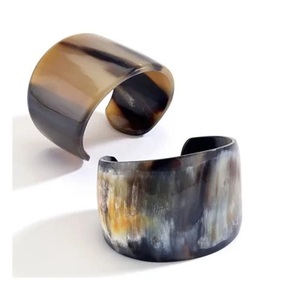 Bracelet en corne de buffle fait main, écologique, personnalisable, bracelets en corne personnalisés pour filles - Product Image 4