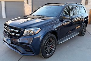 Mercedes-AMG GLS 63 2019 d'occasion en excellent état, V8 biturbo, transmission intégrale, bleu lunaire métallisé, provenance occidentale, peu modifiée - Product Image 2