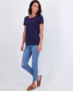 Fournisseur principal de t-shirts classiques à manches courtes en coton pour femmes, col rond, commande en gros, t-shirt à col en V en provenance du Bangladesh - Product Image 4