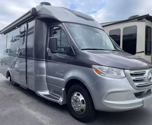 Top Selling Used Regencys Rv Ultra Brougham 25UL Motorhome Campers 4-6 Passengers EURO 5 One Bedroom Spacious Interiors Ready - Product Image 6
