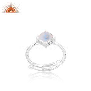 แหวนมูนสโตนสีรุ้งธรรมชาติ แหวนเงินแท้ 925 รูปทรงสี่เหลี่ยม งานแฮนด์เมด ผลิตตามสั่ง - Product Image 4