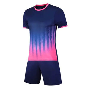 Uniforme de football de couleur dégradée imprimé de logo personnalisé ensemble de vêtements de sport actifs vêtements de football tendance - Product Image 2