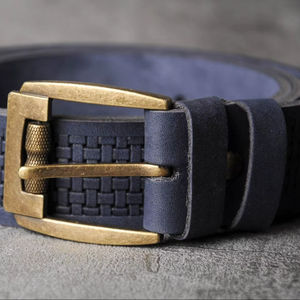 เข็มขัดหนังแฟชั่นสำหรับผู้ชายออฟฟิศและชุดลำลองเข็มขัดหนังลายไม้เย็บแบบพรีเมี่ยมในราคาที่เหมาะสม - Product Image 1
