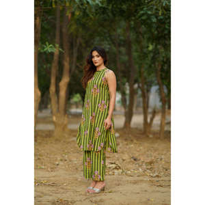 Ensemble Kurta Halter Meadows - Vêtements ethniques modestes pour femmes - Product Image 5