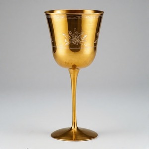 GraceGleam Divine Grace, cáliz de vino de Metal adornado, Copa tradicional con acabado antiguo para rituales religiosos y altares de Iglesia - Product Image 4