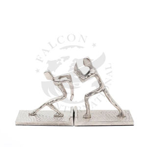 Fin de livre en métal argenté fait à la main avec conception de pêche Couleurs et tailles personnalisées Décoratif multifonctionnel pour les salles d'étude - Product Image 2