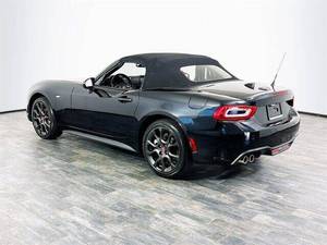 Meilleur prix pour FIAT 124 Spider Abarth d'occasion, 2 portes, cabriolet, conduite à gauche, moteur turbo, transmission arrière, sièges en cuir, jantes R18, ACC automatique - Product Image 3