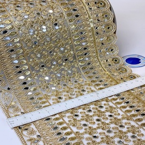 Espejo nupcial Bordado Encaje Elegancia clásica Redefinido Reflect Style Premium Mirror Work Lace Border - Product Image 5