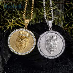 Alta calidad 925 plata esterlina 18K chapado en oro corona León rey colgante redondo hombres Moissanite colgantes y dijes - Product Image 3