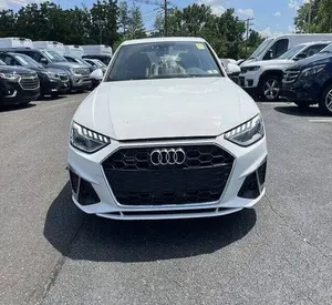 Audi A4 2022 en parfait état - Product Image 1