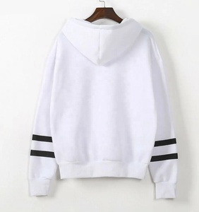 เสื้อฮู้ดผู้หญิงมีฮู้ดสีขาวมีแถบสีดำมีฮู้ดเสื้อแนวสตรีทสวมหัวแบบลำลองโลโก้ตามสั่ง - Product Image 2