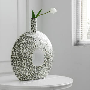 Venta al por mayor de jarrones de conchas de mar de perlas de bajo precio de los principales productores jarrón de exhibición de flores de nácar mosaico - Product Image 5