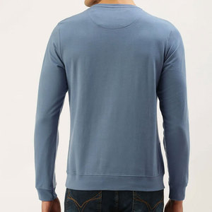 เสื้อสเวตเชิ้ตคอกลมผู้ชายแบบสั่งทำพิเศษ ปี 2026 ผ้าฝ้าย 100% สีพื้น สำหรับฤดูหนาว ทรงโอเวอร์ไซส์ มีกระเป๋า ผ้าฟลีซพรีเมียม ขายส่ง - Product Image 3