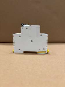 Schneider Acti 9 IK60N 1P 4A C Curva MCB Disyuntor de caja moldeada en miniatura A9K24104 - Product Image 4