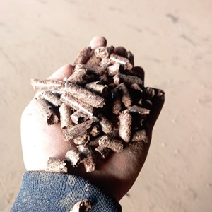 ผู้ผลิตเม็ดไม้สำหรับโรงไฟฟ้า เม็ดเปลือกเม็ดมะม่วงหิมพานต์ เปลือกกาแฟ จำนวนมาก - Product Image 1