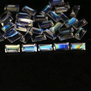 Piedra Lunar Arcoíris Natural en Corte Baguette Facetado, Piedra de la Diosa, para Engaste en Canal, Fabricante de Baguettes con Corte Personalizado - Product Image 1