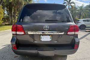 VOITURES D'OCCASION À VENDRE 2011 LandCruizer - Product Image 2