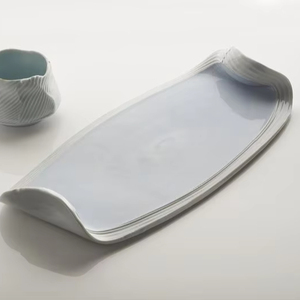 Plateau de service en céramique polyvalent qui fonctionne parfaitement pour les apéritifs, les desserts et les plats principaux - Product Image 1