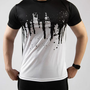 เสื้อยืดผู้ชายทรงพอดีตัวแห้งเร็วทำจากโพลีเอสเตอร์พิมพ์โลโก้ได้ตามต้องการ - Product Image 2