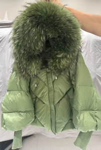 Vente chaude en gros veste à glissière personnaliser col en fourrure femmes veste d'hiver femme élégante fabricant de veste bouffante - Product Image 3