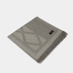 Bufanda de Cachemira 100% Pura con Diseño Jacquard, Calidez Lujosa y Tono Natural Artesanal, 030x180cm, Perfecta para Hombres y Mujeres - Product Image 1