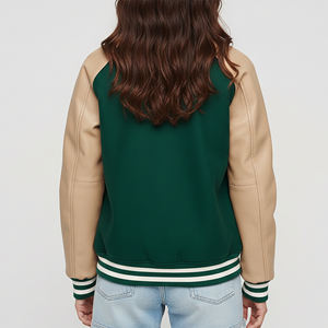 Chaqueta de Béisbol Personalizada con Mangas de Cuero y Logotipo Bordado en Chenille, Chaqueta Varsity para Mujer, 100% Algodón, Cuerpo de Lana, Gruesa - Product Image 6