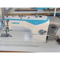Machine à coudre industrielle à point droit à aiguille simple informatisée JACK A2S d'occasion