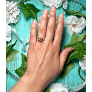 Anillo de Joyería Fina Navajo con Coral Rojo y Plata de Ley, con Engaste Invisible para Uso Diario - Product Image 5