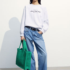 Logo brodé de haute qualité col en V couleur bleu bébé MSSW8 sweat-shirt personnalisé pour femme fabriqué au Pakistan - Product Image 2