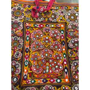 Bolso Kutch Theli de Estilo Étnico Etéreo con Diseño de Ángel Espejado - Product Image 6