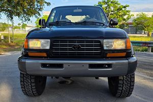 Gran Oferta: Land Cruiser Modelo Antiguo de Calidad de 1997 - Product Image 4