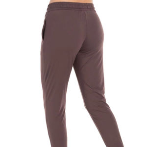 กางเกงขายาวผู้หญิงคุณภาพสูงสำหรับฤดูหนาว ปี 2025 ขายดี ทรงขาตรง สีตามสั่ง ผลิตจากโพลีเอสเตอร์/คอตตอน ระบายอากาศได้ดี - Product Image 6